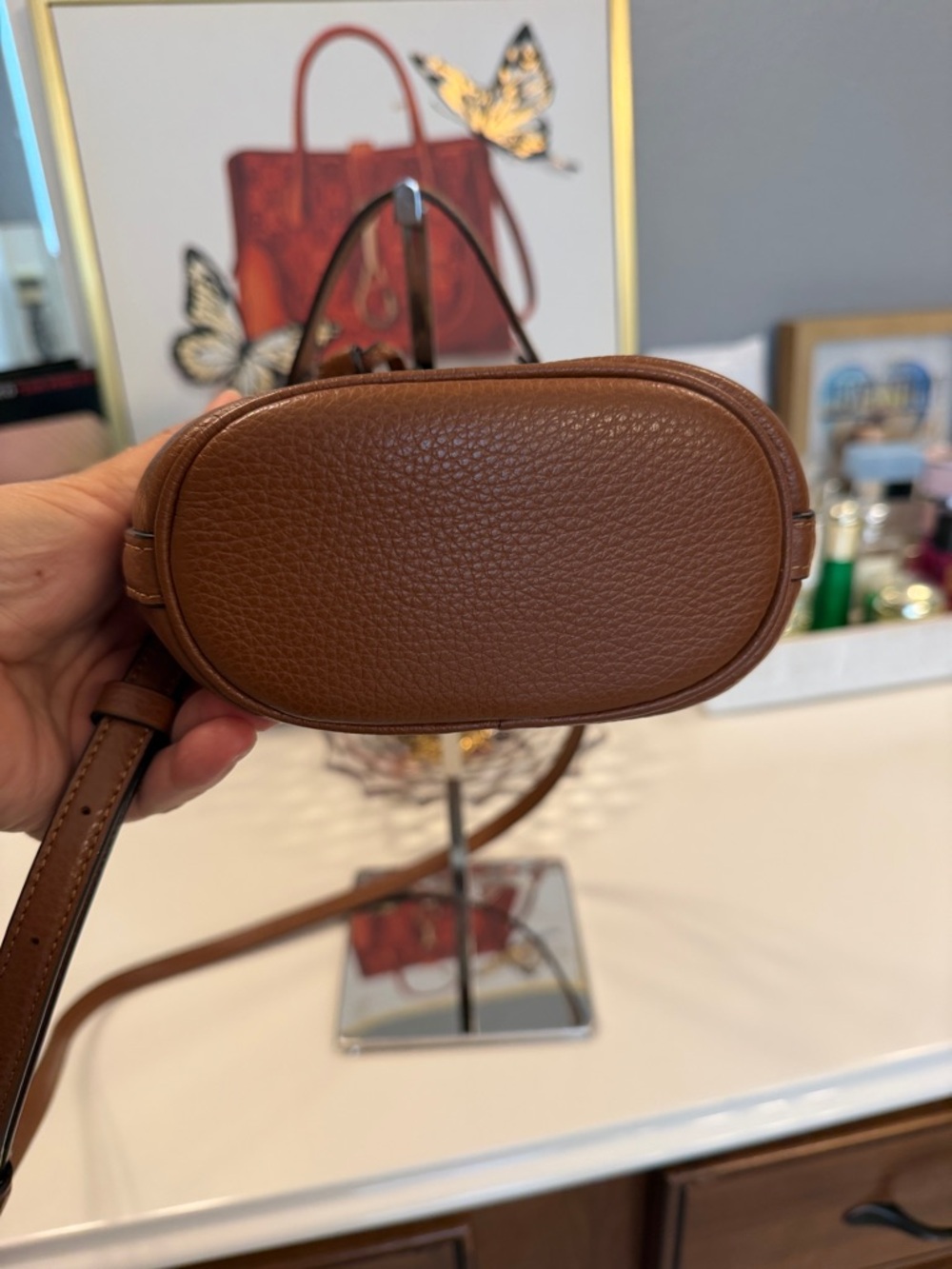 Coach Signature Rainbow Stripe
Bucket Bag | Jacquard Canvas & Leather - Picture 5 of 11